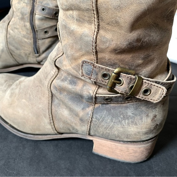 l e a t h e r :: Distressed Tall Leather Riding Boots - Picture 8 of 16